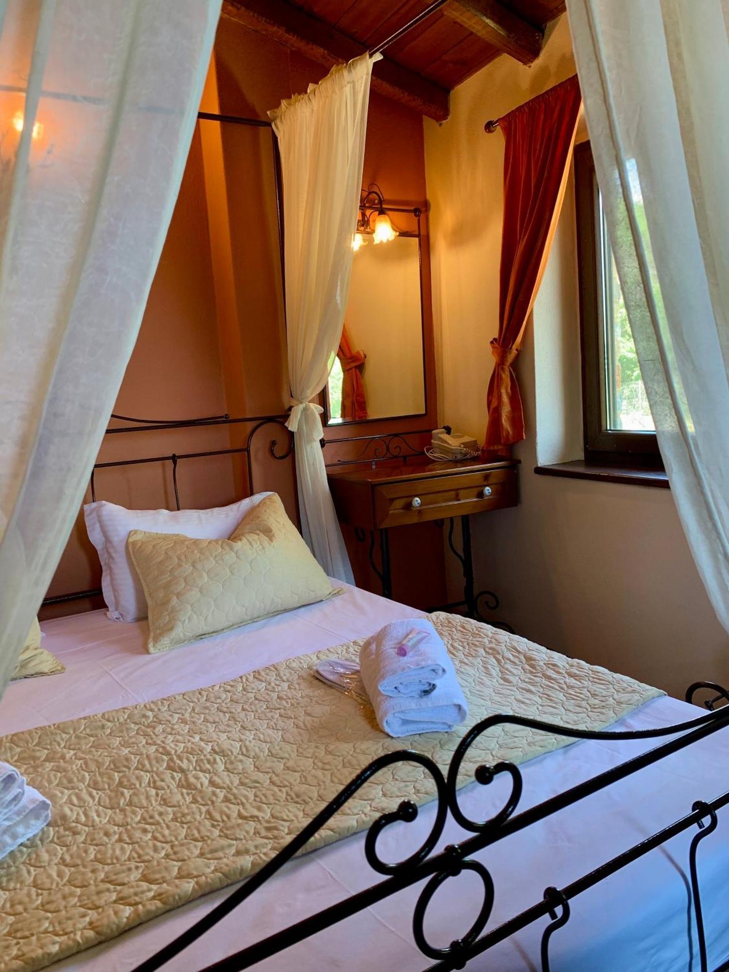 Ippoliti Hotell Palaioi Poroi Exteriör bild