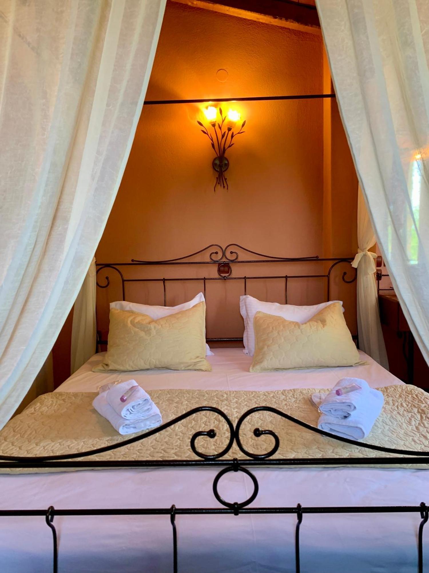 Ippoliti Hotell Palaioi Poroi Exteriör bild